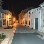 Amazing Apartment In La Rochelle With Kitchen