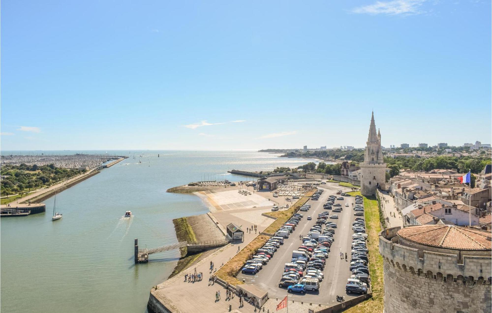 Appartement Amazing In With Kitchen La Rochelle (Charente-Maritime)